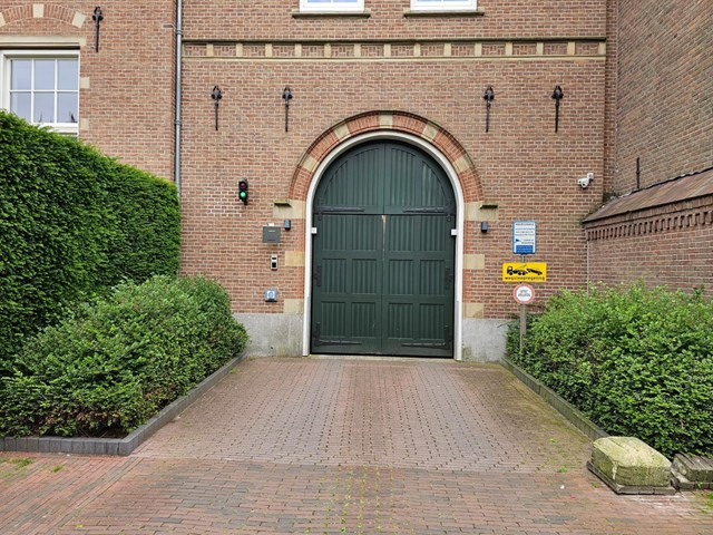 Foto 2: Haarlem - Oude Zijlvest - Foto 2