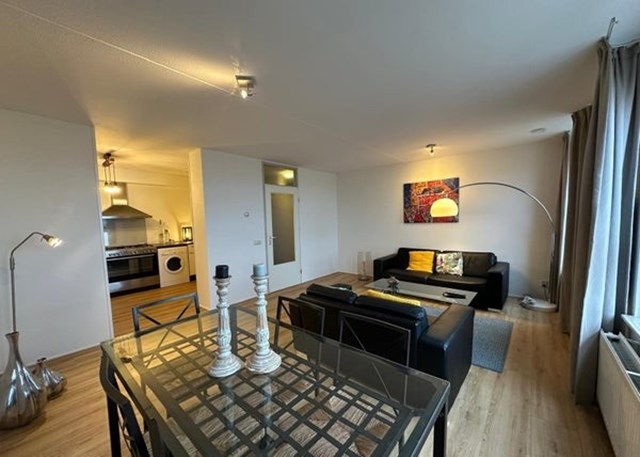 Foto 6: Den Haag - Gevers Deynootweg - Foto 6