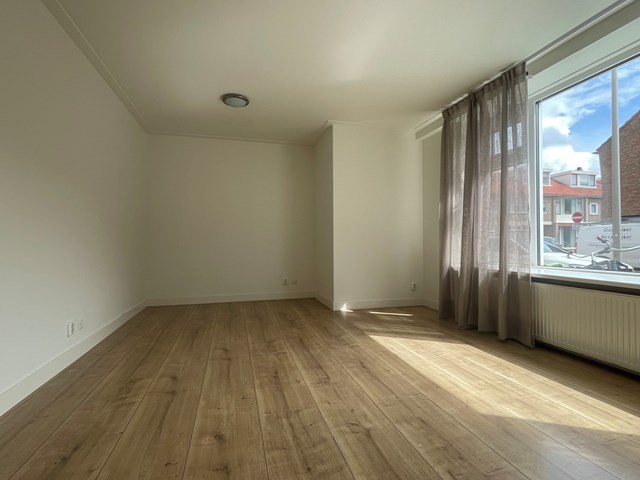 Foto 2: Katwijk (ZH) - Jan Tooropstraat - Foto 2