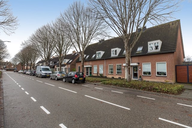 Foto 4: Raamsdonksveer - Lindonklaan - Foto 4