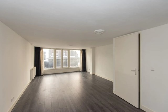 Foto 1: Amsterdam - Spui - Foto 1