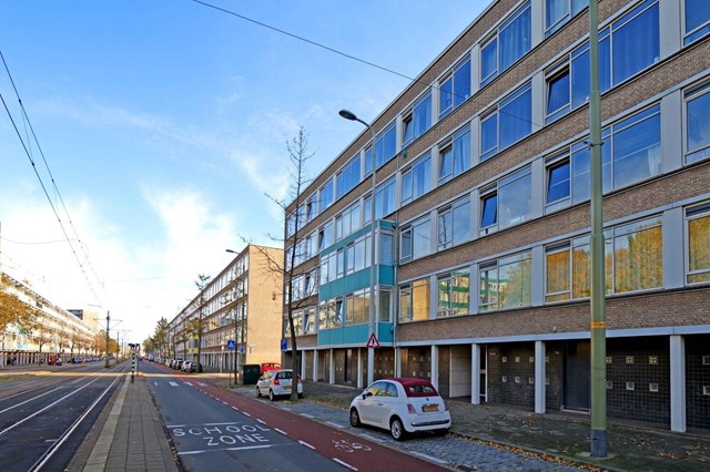 Foto 1: Den Haag - Escamplaan - Foto 1
