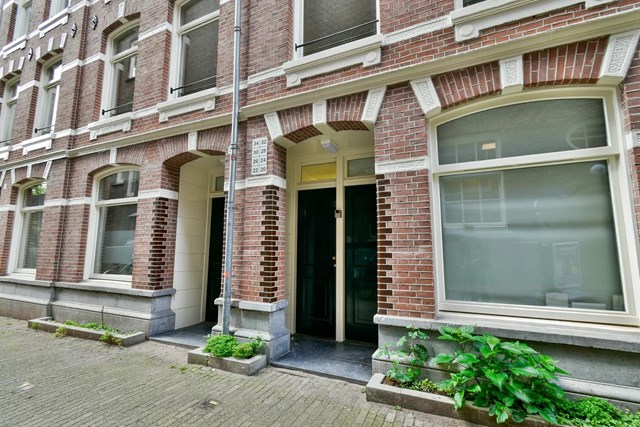 Foto 2: Amsterdam - Manegestraat - Foto 2