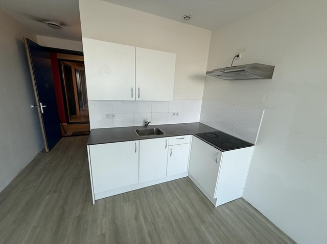 Foto 7: Amsterdam - August Allebeplein - Foto 7