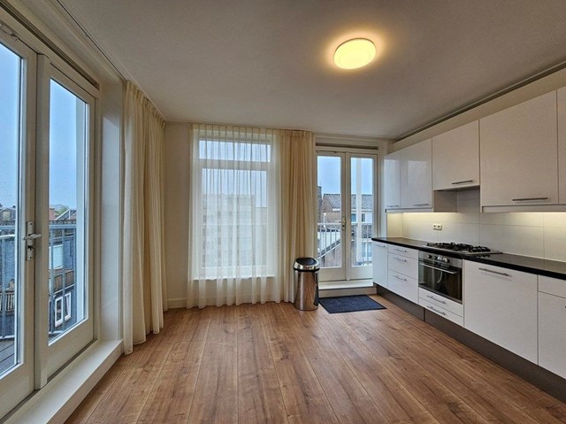 Foto 2: Amsterdam - Admiraal de Ruijterweg - Foto 2