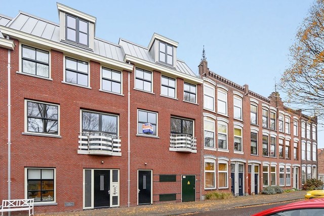 Foto 1: Delft - Zuiderstraat - Foto 1
