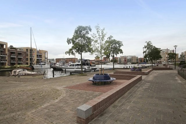 Foto 2: Sneek - Sternstraat - Foto 2