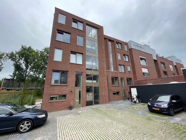 Foto 1: Groningen - Helper Oostsingel - Foto 1