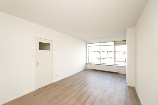 Foto 2: Den Haag - Escamplaan - Foto 2