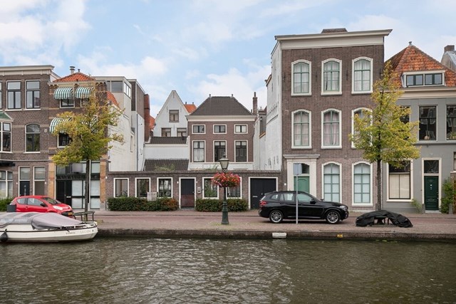 Foto 2: Leiden - Apothekersdijk - Foto 2