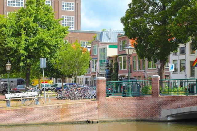 Foto 2: Leiden - Volmolengracht - Foto 2