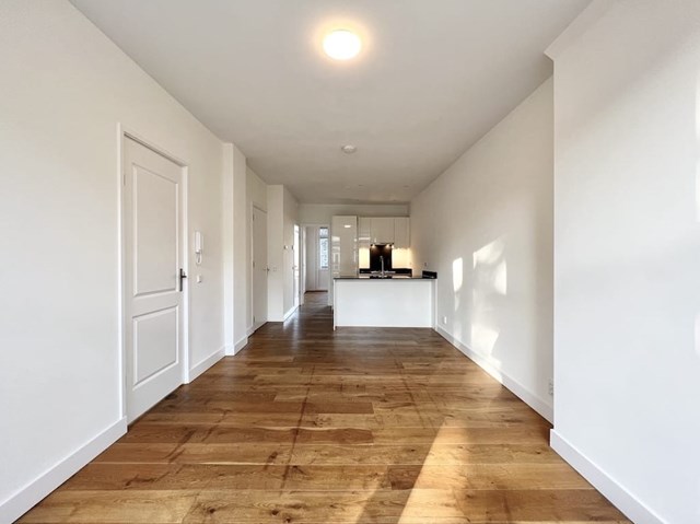 Foto 1: Amsterdam - Van Woustraat - Foto 1