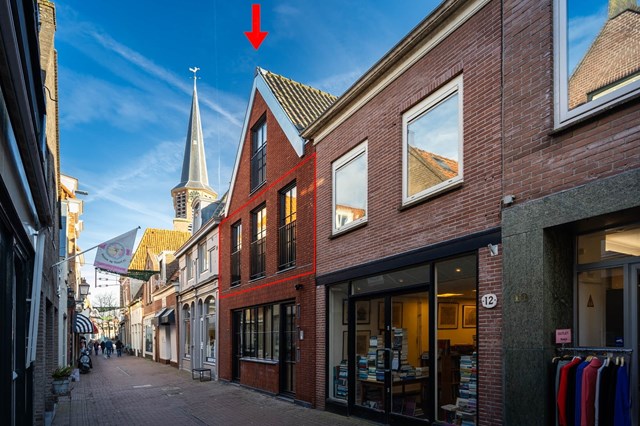 Foto 1: Hoorn (NH) - Lange Kerkstraat - Foto 1