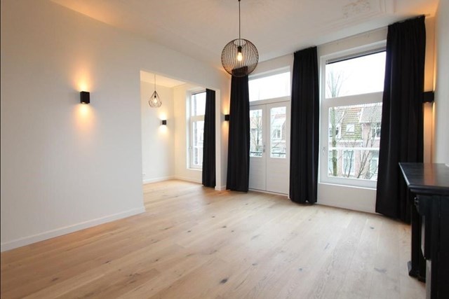 Foto 4: Amsterdam - Frans van Mierisstraat - Foto 4