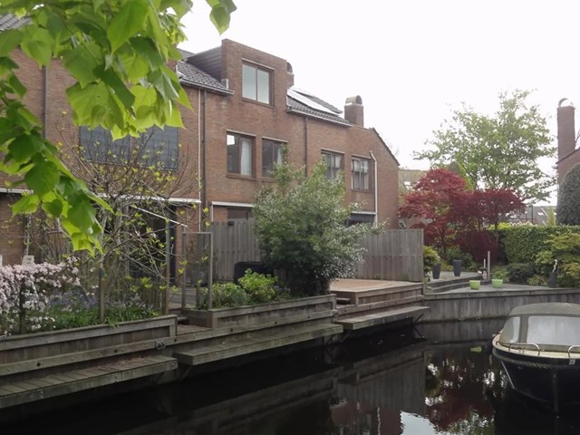 Foto 1: Leiden - Domela Nieuwenhuislaan - Foto 1