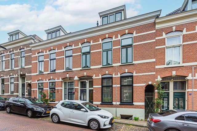 Foto 1: Arnhem - Verhuellstraat - Foto 1