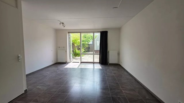 Foto 3: Utrecht - Hermelijnvlinderdijk - Foto 3
