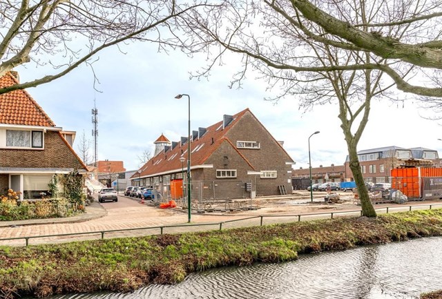 Foto 6: Bunschoten-Spakenburg - Prins Clausstraat - Foto 6