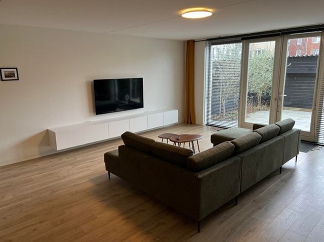 Foto 7: Spijkenisse - Sluiskade - Foto 7