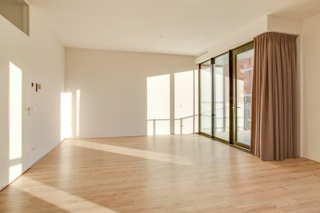 Foto 2: Amsterdam - Rosy Wertheimstraat - Foto 2