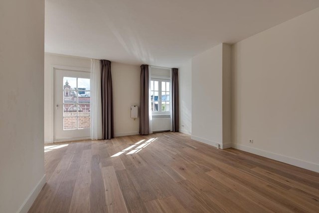 Foto 6: Amsterdam - Van Baerlestraat - Foto 6