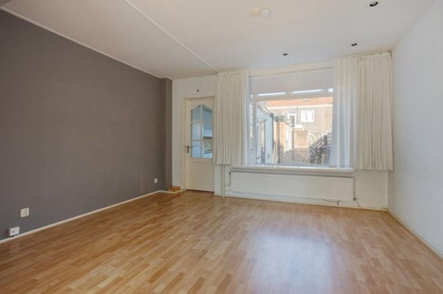 Foto 4: Leeuwarden - Anton Mauvestraat - Foto 4
