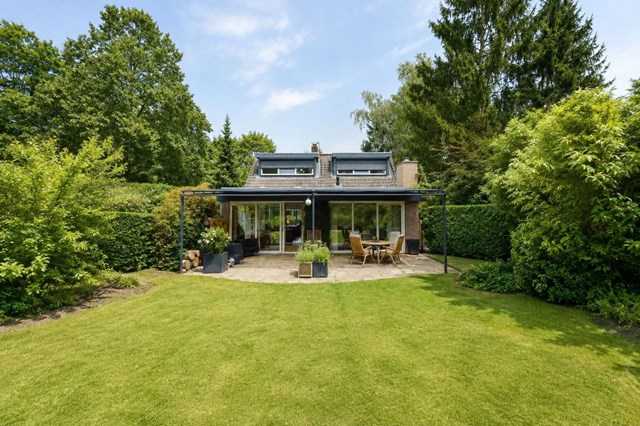Foto 1: Oosterhout (NB) - Salesdreef - Foto 1