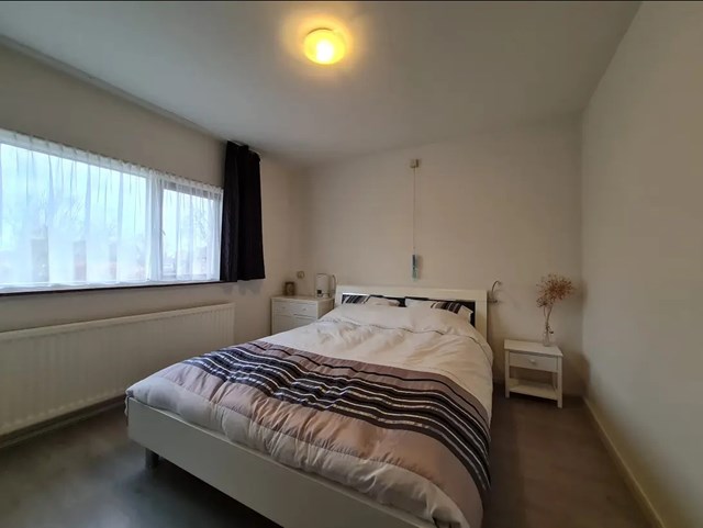 Foto 7: Waalre - Anna Paulownalaan - Foto 7