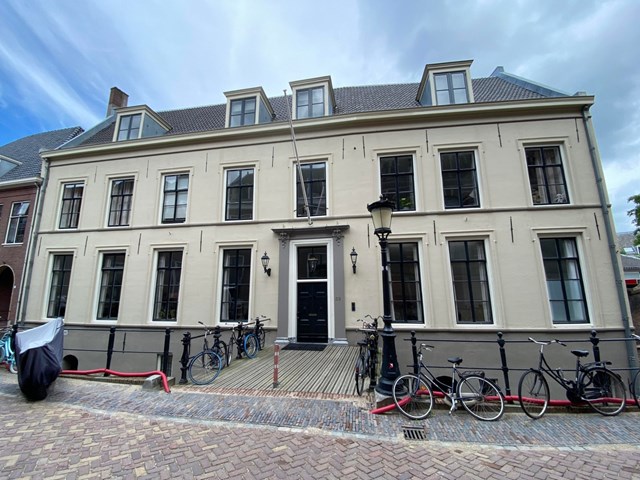 Foto 1: Utrecht - Kromme Nieuwegracht - Foto 1