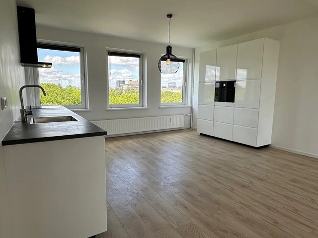 Foto 1: Amsterdam - Van Nijenrodeweg - Foto 1