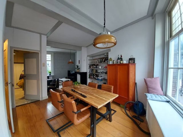 Foto 2: Dordrecht - Voorstraat - Foto 2