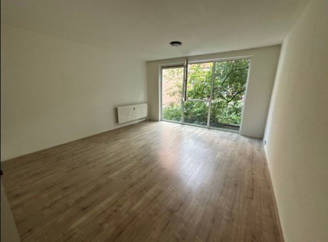 Foto 2: Groningen - Akerkhof - Foto 2