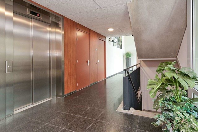 Foto 5: Amstelveen - Laan van de Helende Meesters - Foto 5