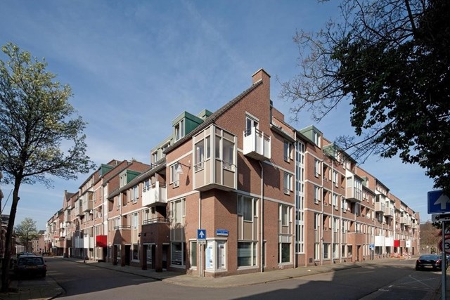 Foto 1: Roermond - Begijnhofstraat - Foto 1
