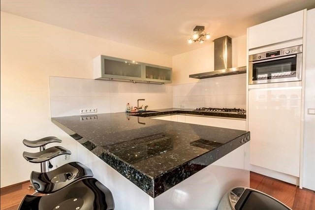 Foto 5: Amsterdam - Valkenburgerstraat - Foto 5