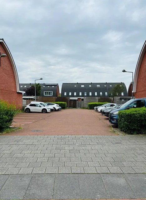 Foto 3: Den Haag - Hans Larivelaan - Foto 3