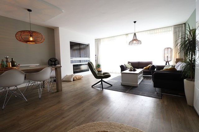 Foto 4: Diemen - Agaatvlinder - Foto 4