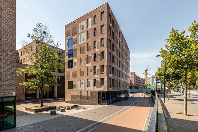 Foto 1: Breda - Francoise van Savoyetoren - Foto 1