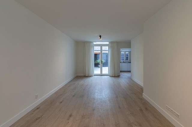 Foto 3: Laren (NH) - Cornelis Bakkerlaan - Foto 3