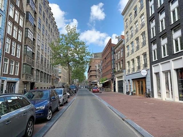 Foto 2: Amsterdam - Wijdesteeg - Foto 2