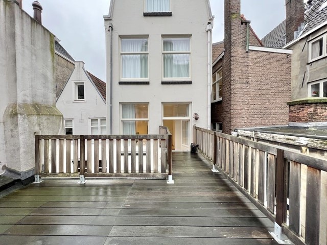 Foto 2: Amsterdam - Nieuwezijds Voorburgwal - Foto 2