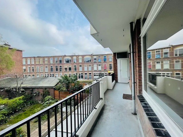 Foto 6: Den Haag - Juliana van Stolberglaan - Foto 6