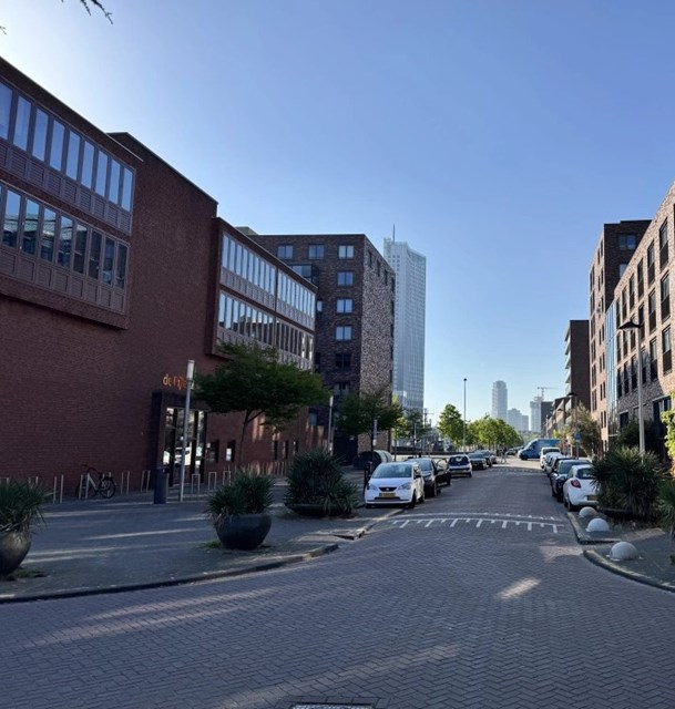 Foto 1: Rotterdam - W.G. Witteveenplein - Foto 1