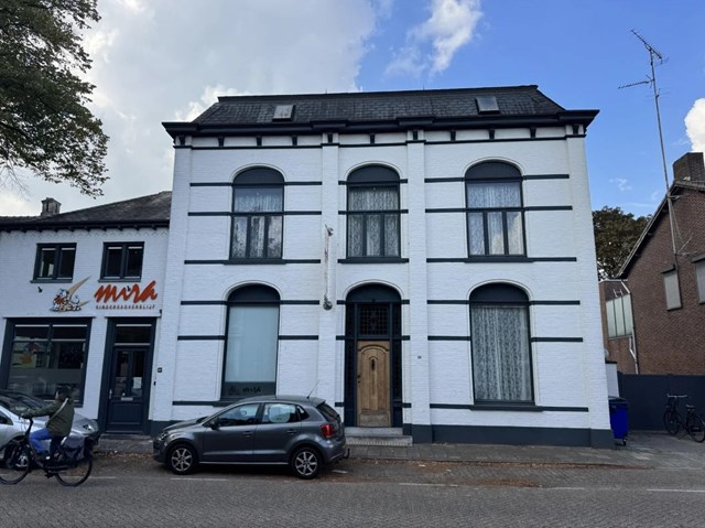 Foto 1: Budel - Nieuwstraat - Foto 1