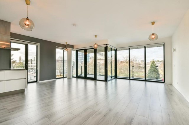 Foto 2: Amstelveen - Wisselstroom - Foto 2