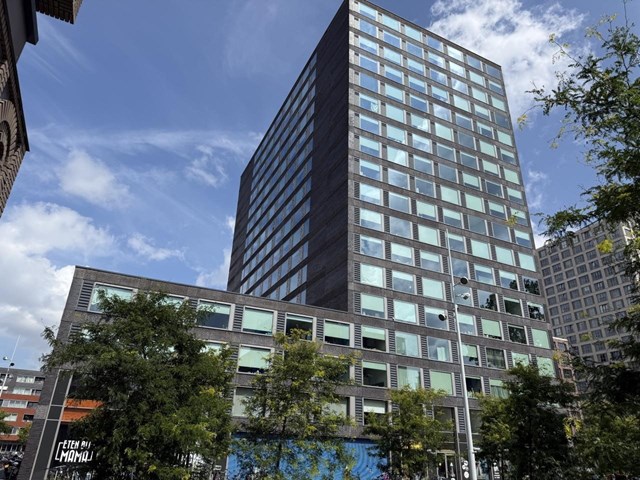 Foto 1: Amsterdam - August Allebeplein - Foto 1