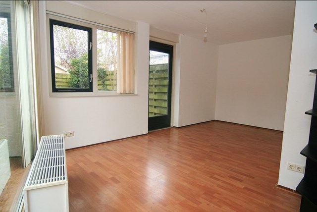 Foto 7: Almere - Ommelandvaart - Foto 7