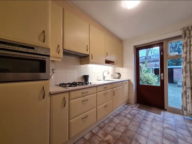 Foto 6: Waalre - Anna Paulownalaan - Foto 6