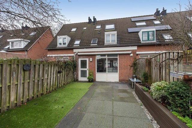 Foto 2: Raamsdonksveer - Lindonklaan - Foto 2