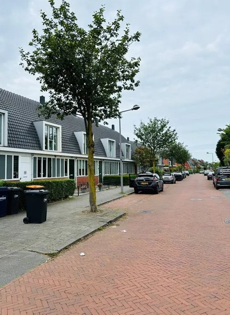Foto 1: Den Haag - Hans Larivelaan - Foto 1